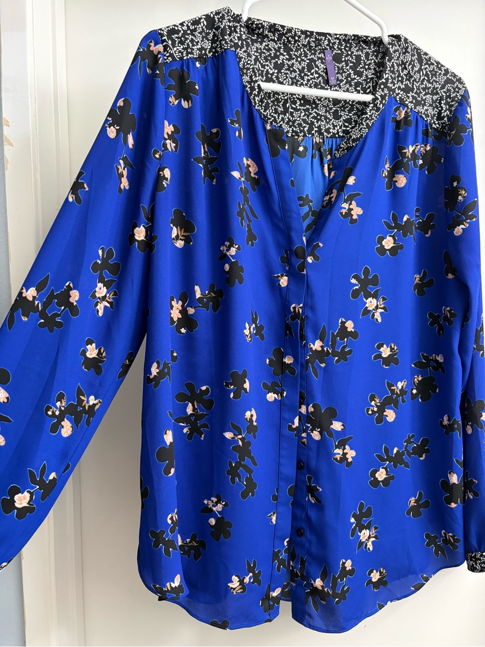 NYDJ Blue and Black Floral Print Top